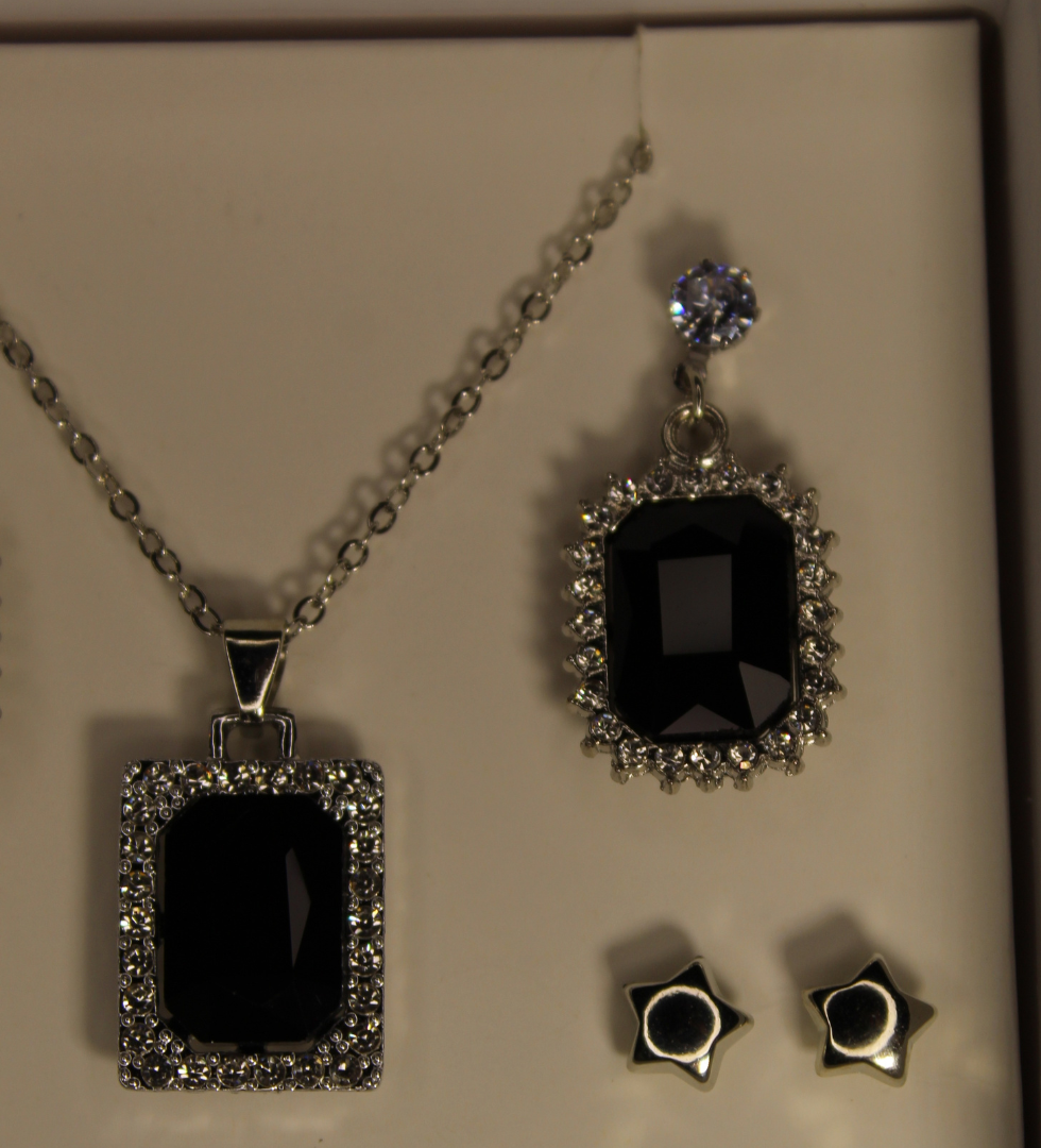 Black Blackish Set 4 in 1