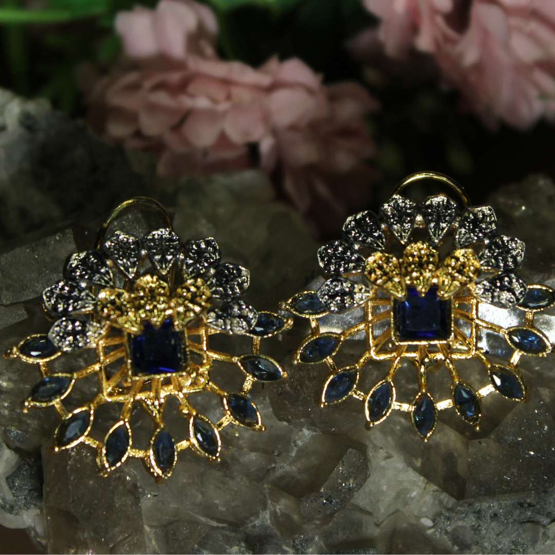 Şahane - Elegant Floral Earrings