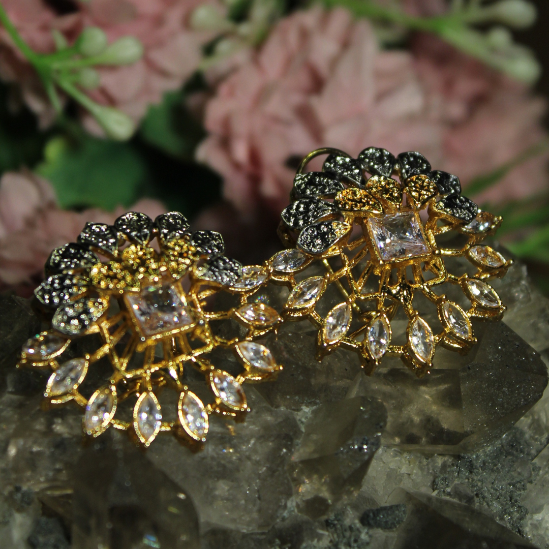 Şahane - Elegant Floral Earrings