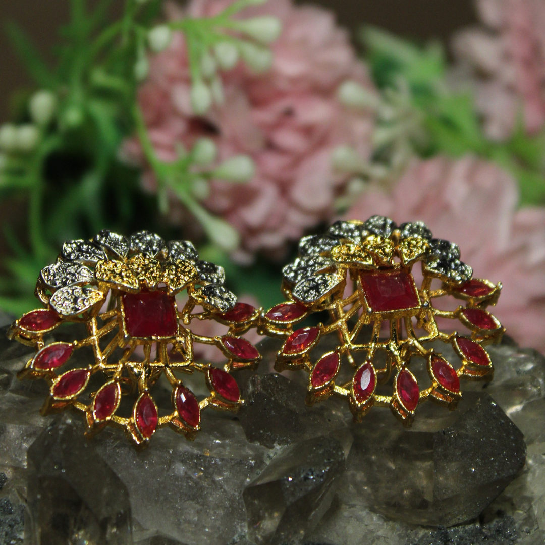 Şahane - Elegant Floral Earrings