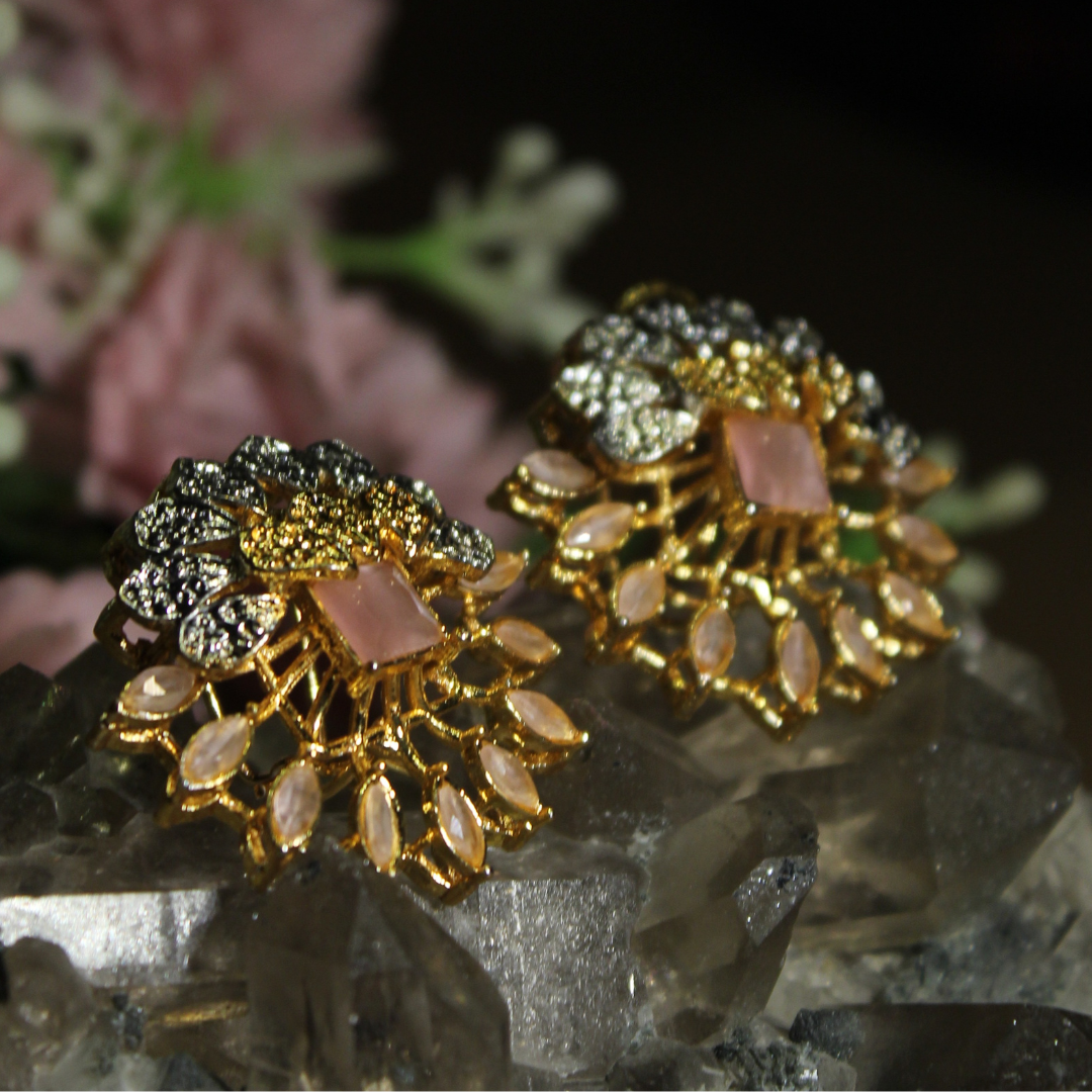 Şahane - Elegant Floral Earrings