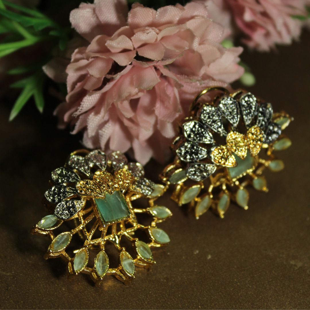 Şahane - Elegant Floral Earrings