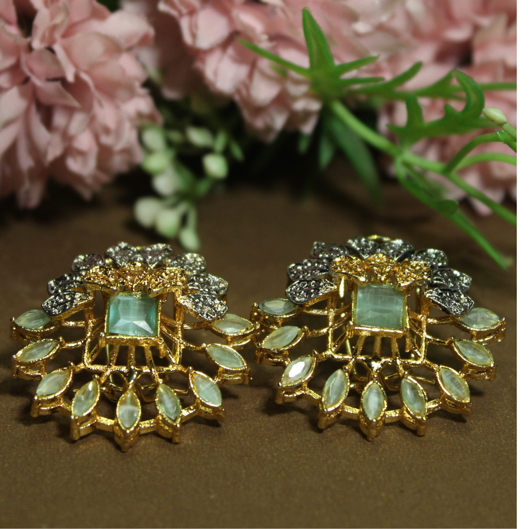 Şahane - Elegant Floral Earrings