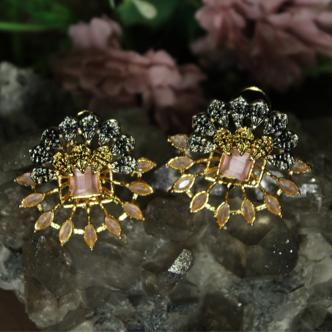 Şahane - Elegant Floral Earrings