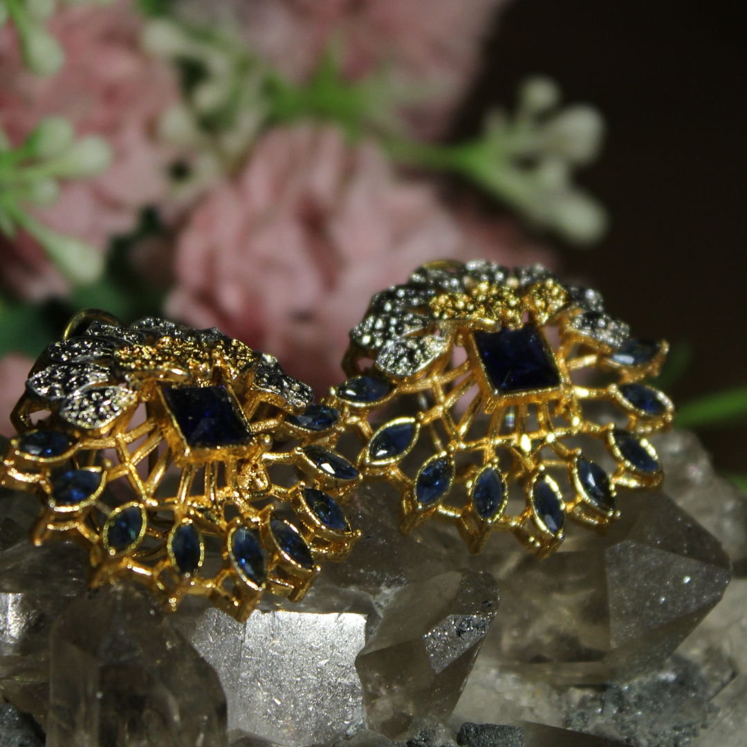 Şahane - Elegant Floral Earrings