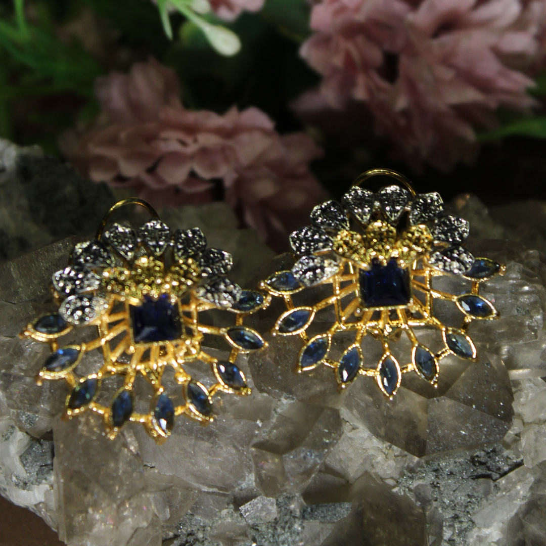 Şahane - Elegant Floral Earrings