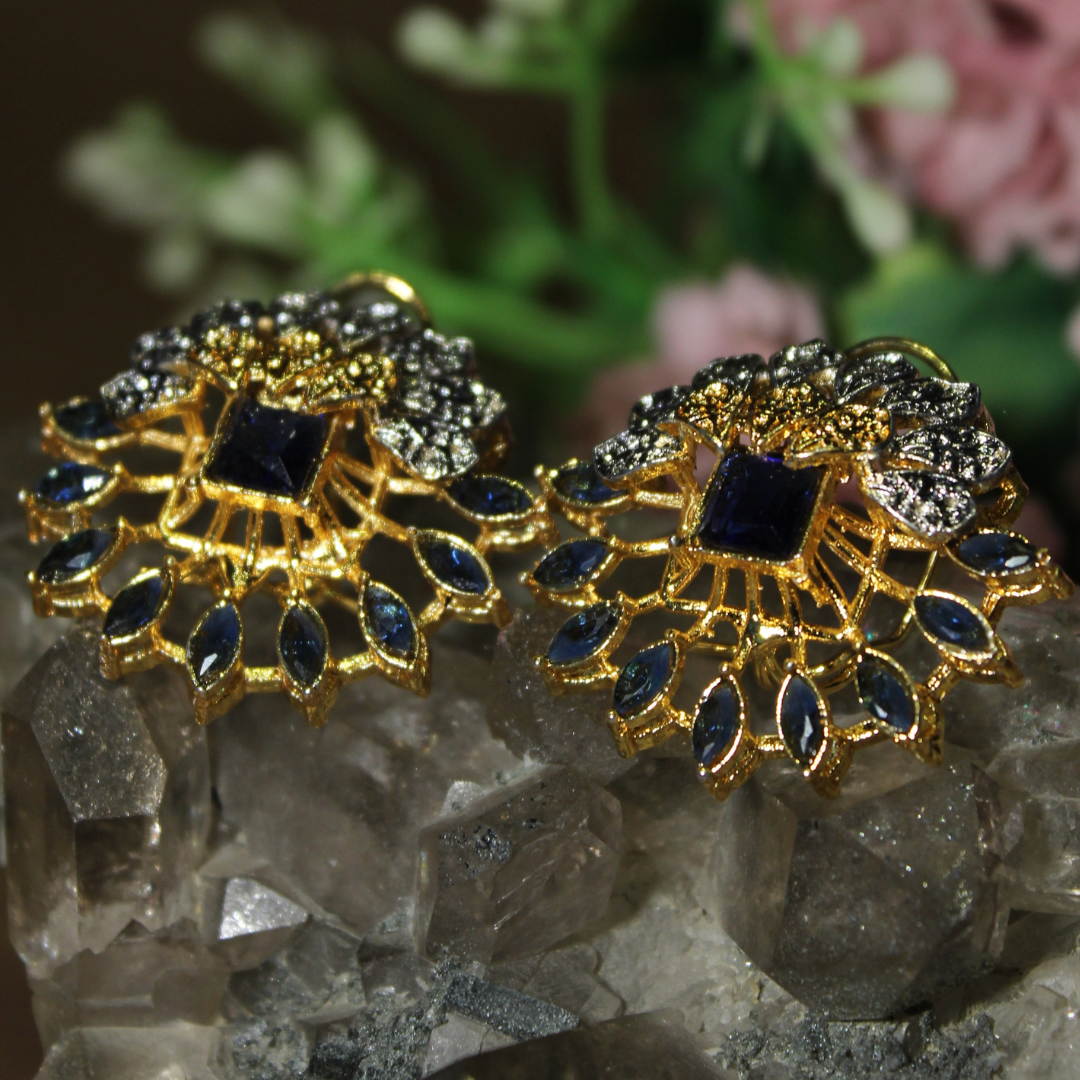 Şahane - Elegant Floral Earrings