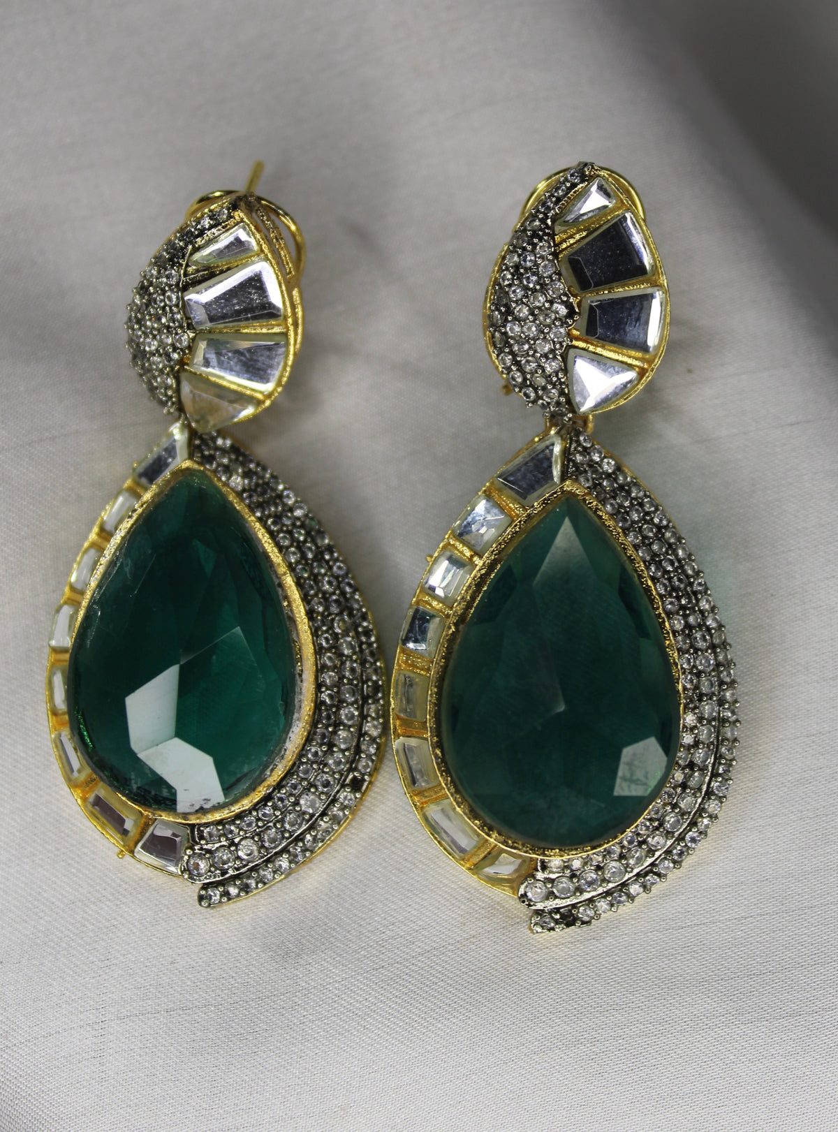 Aylin Ear Ring