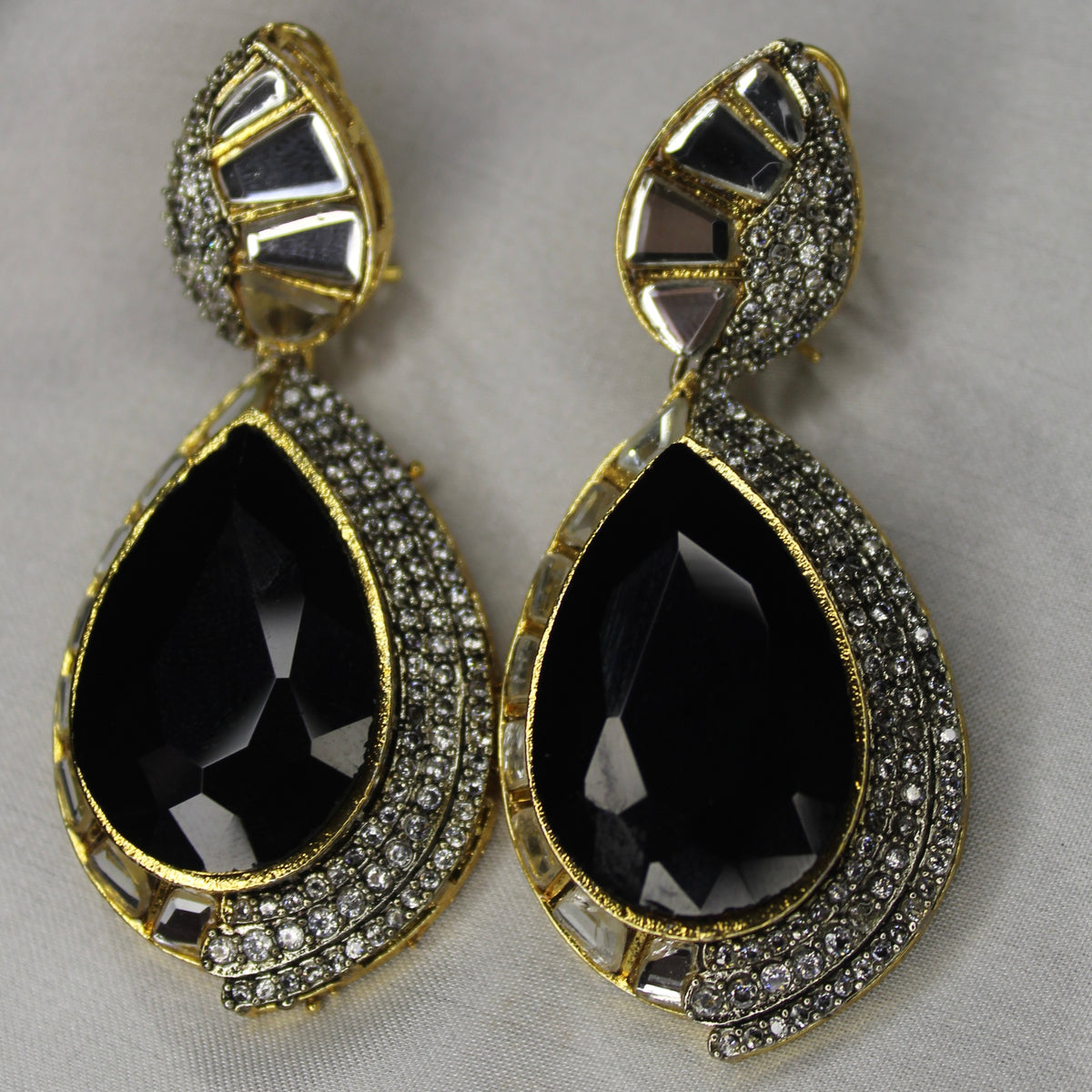 Aylin Ear Ring