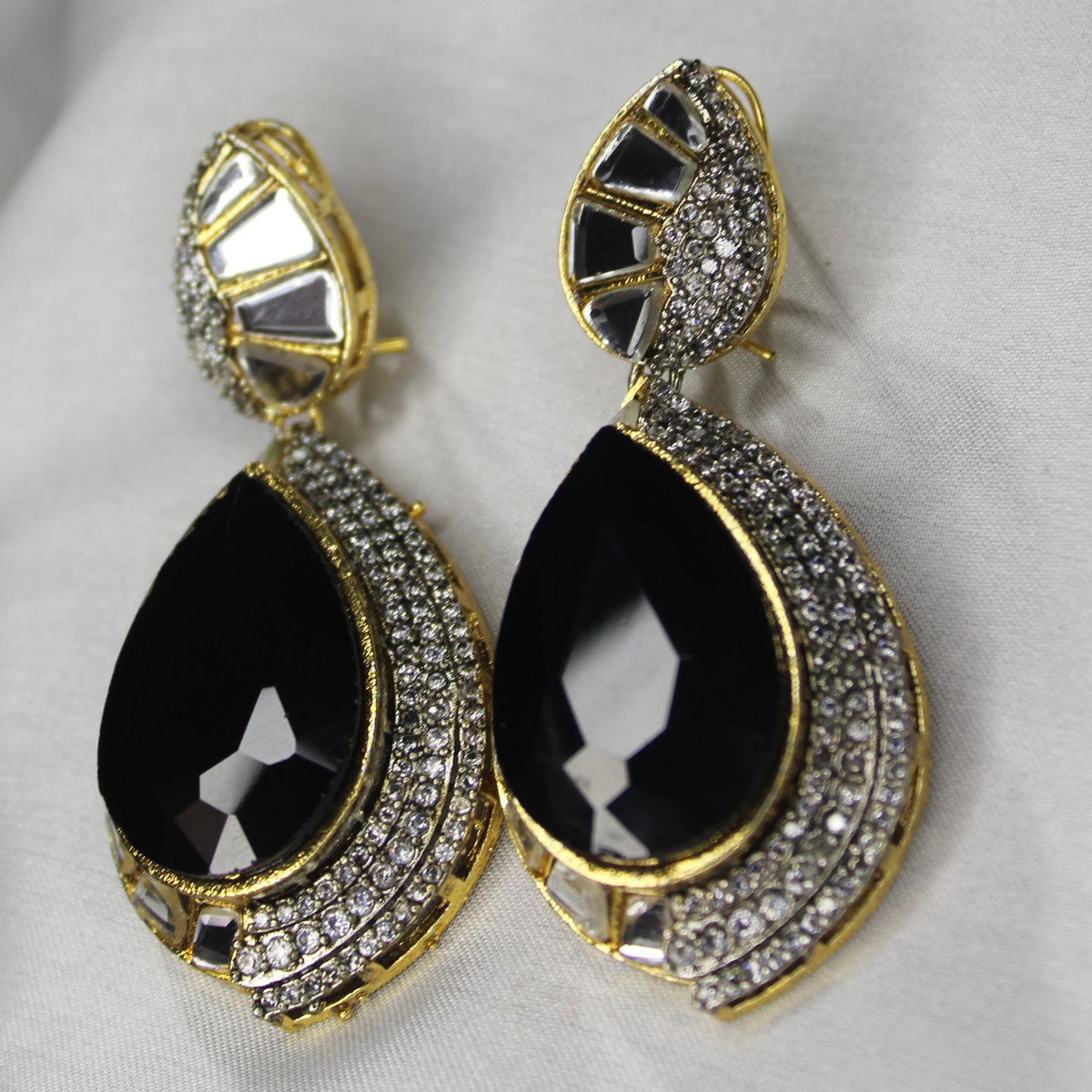 Aylin Ear Ring