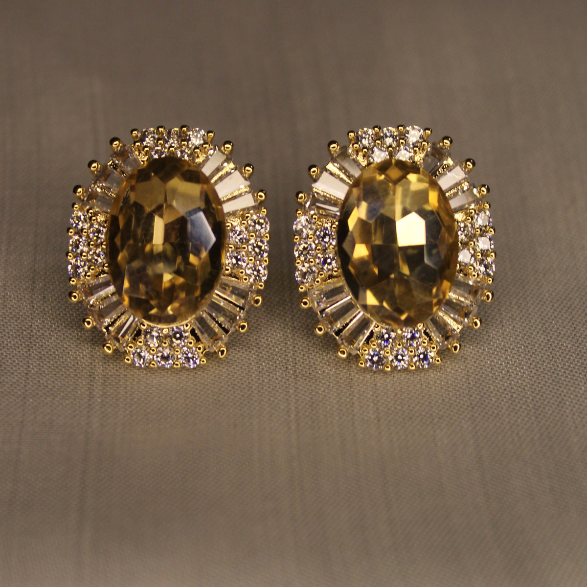 Glaciera  Ear Ring