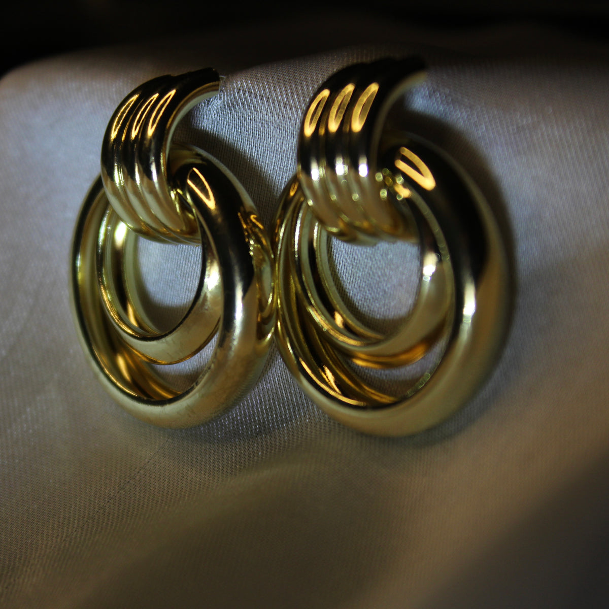 Halka Lsigi Ear Ring