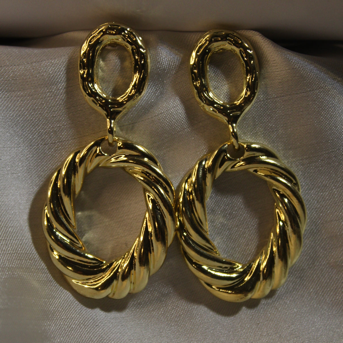 Aurelia Twist Ear Ring