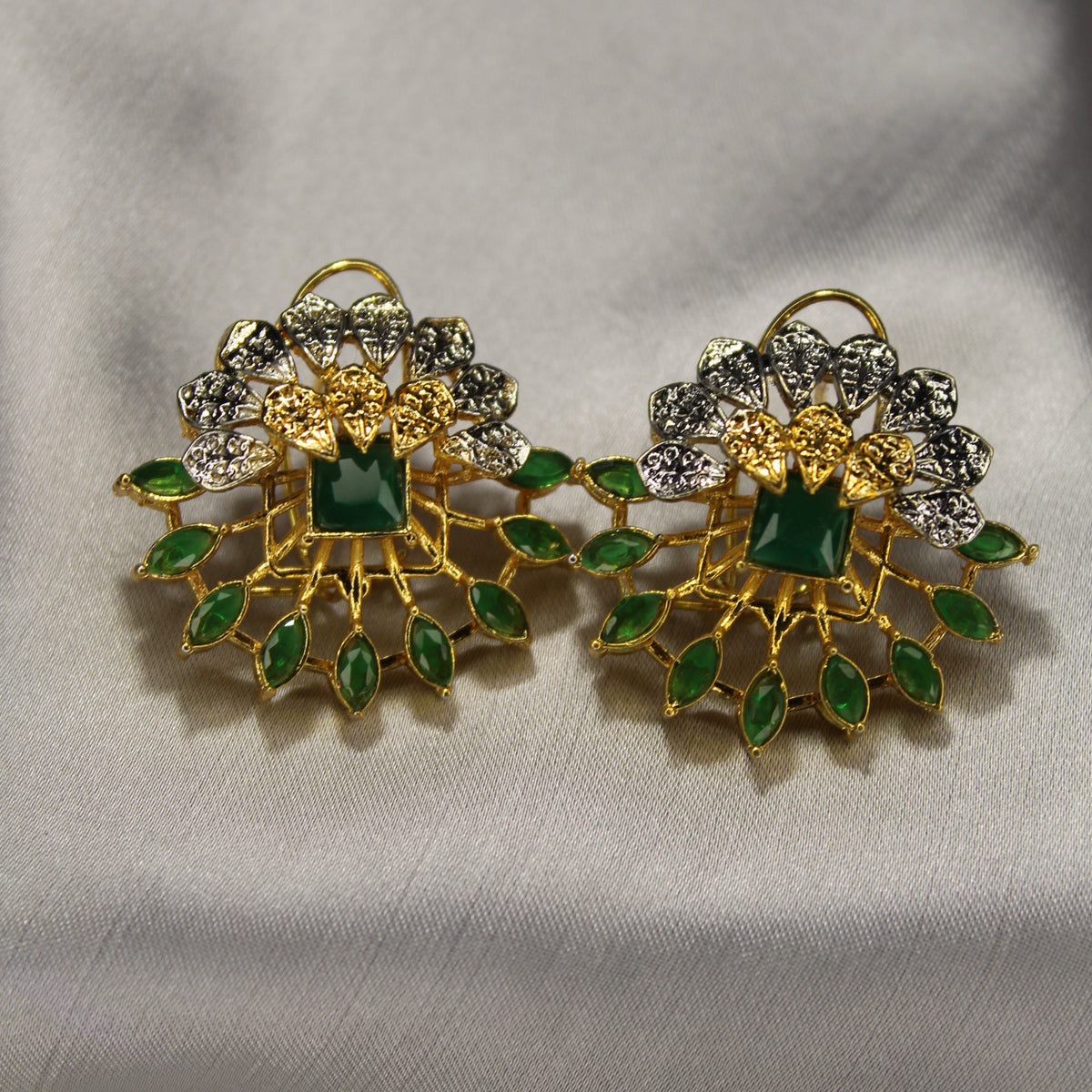 Sahane Elegant Ear Ring