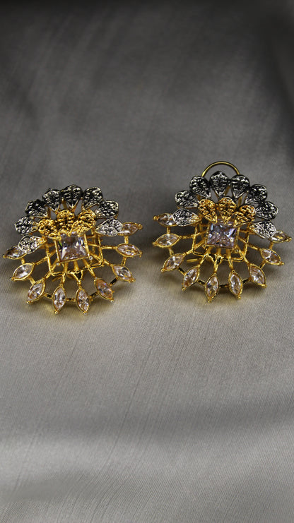 Sahane Elegant Ear Ring