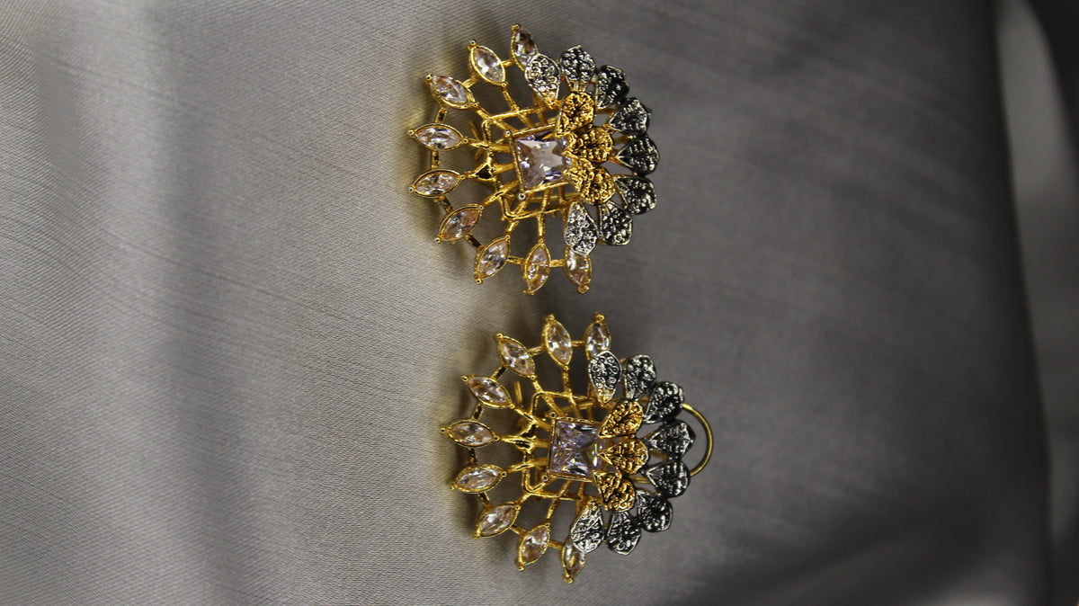 Sahane Elegant Ear Ring
