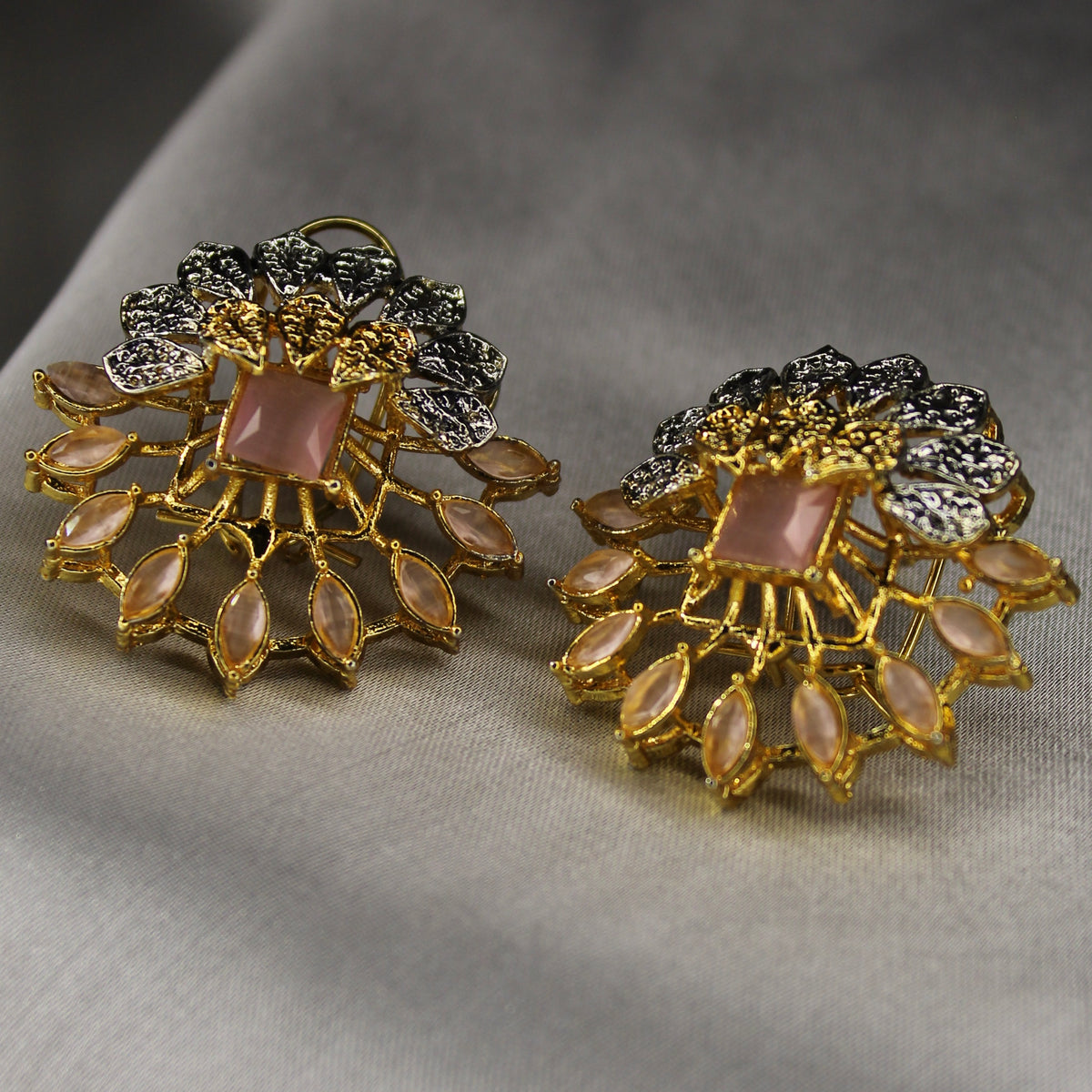 Sahane Elegant Ear Ring