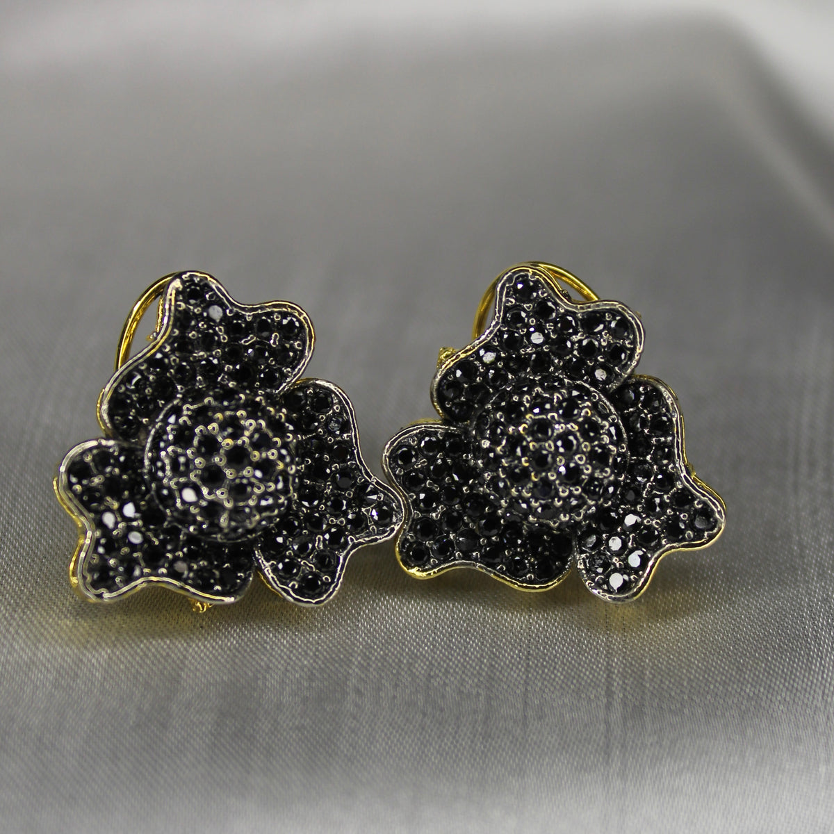 Gecenin Ear Ring