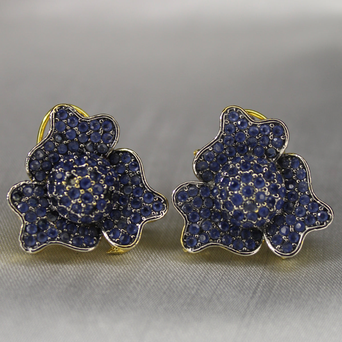 Gecenin Ear Ring