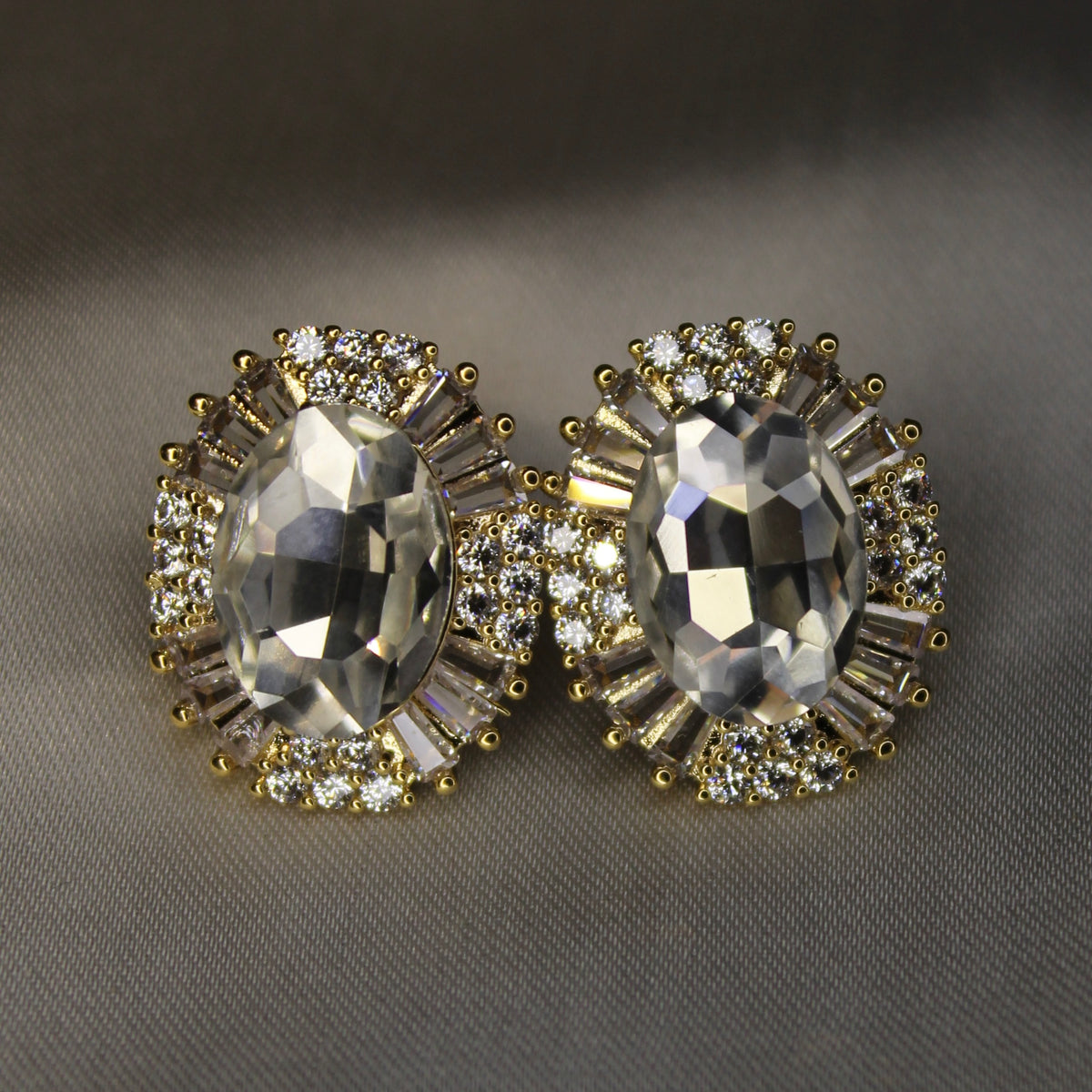 Glaciera  Ear Ring