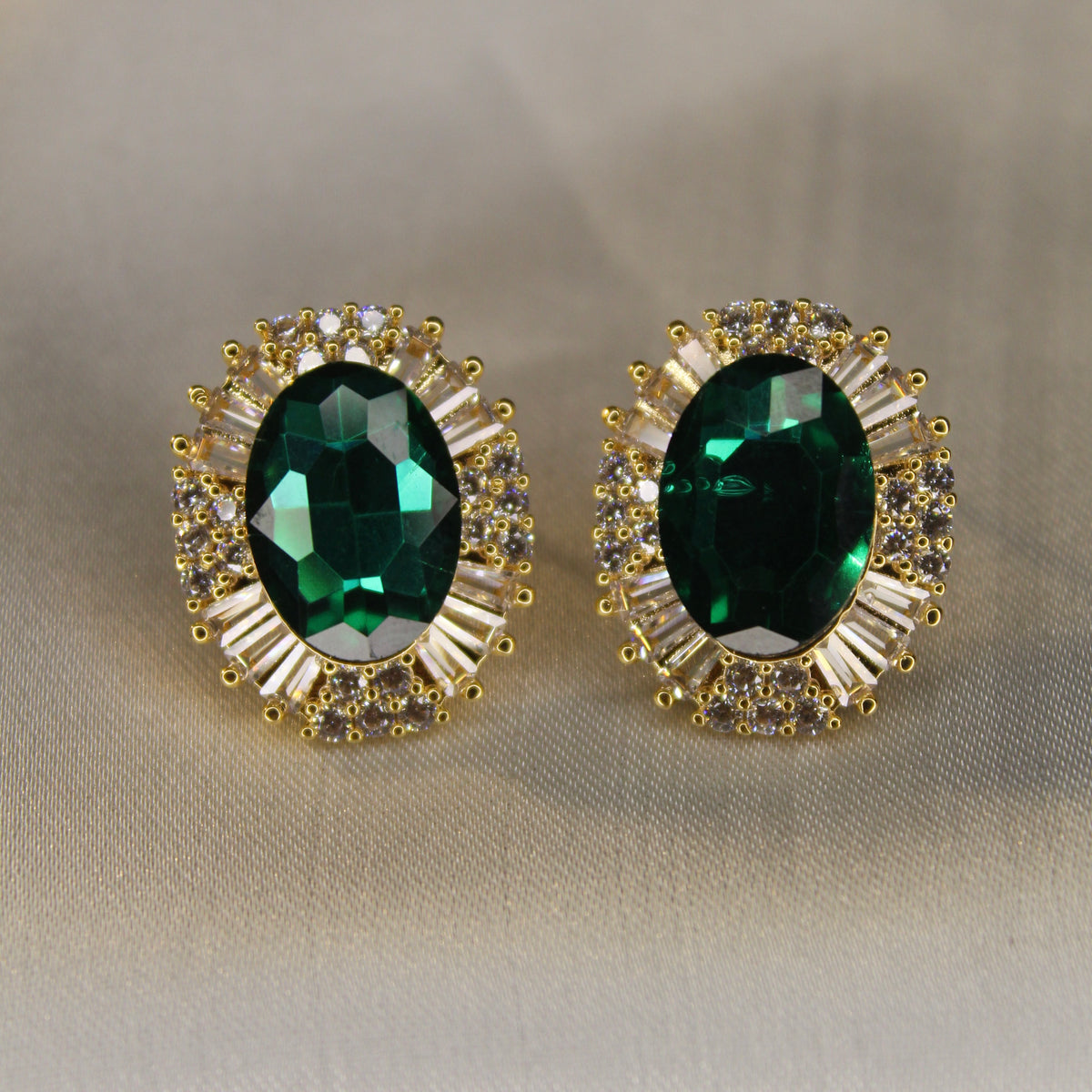 Glaciera  Ear Ring