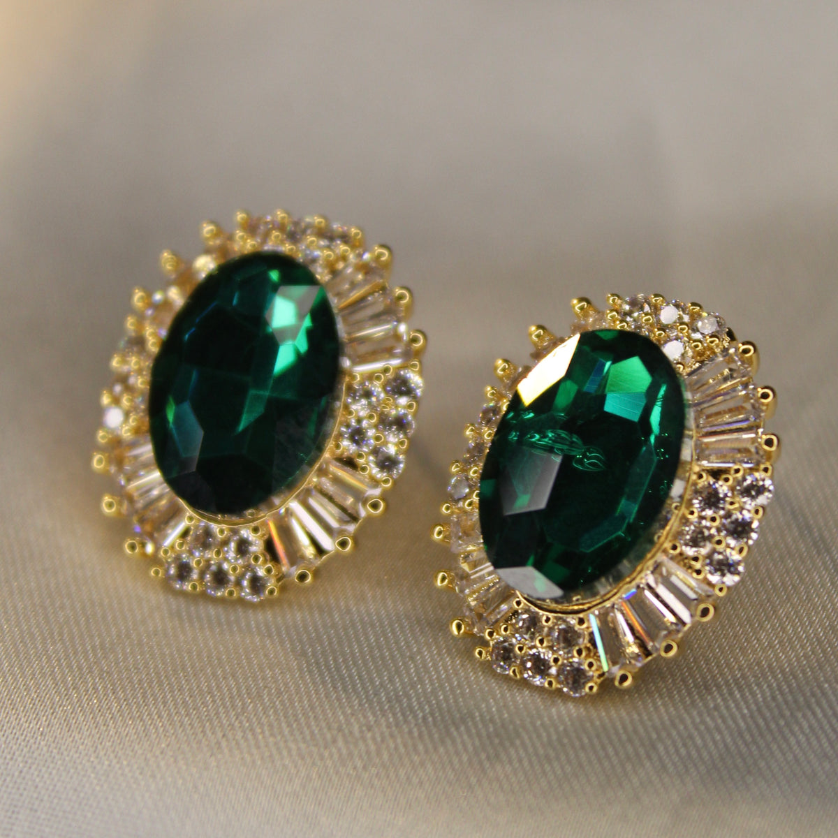 Glaciera  Ear Ring