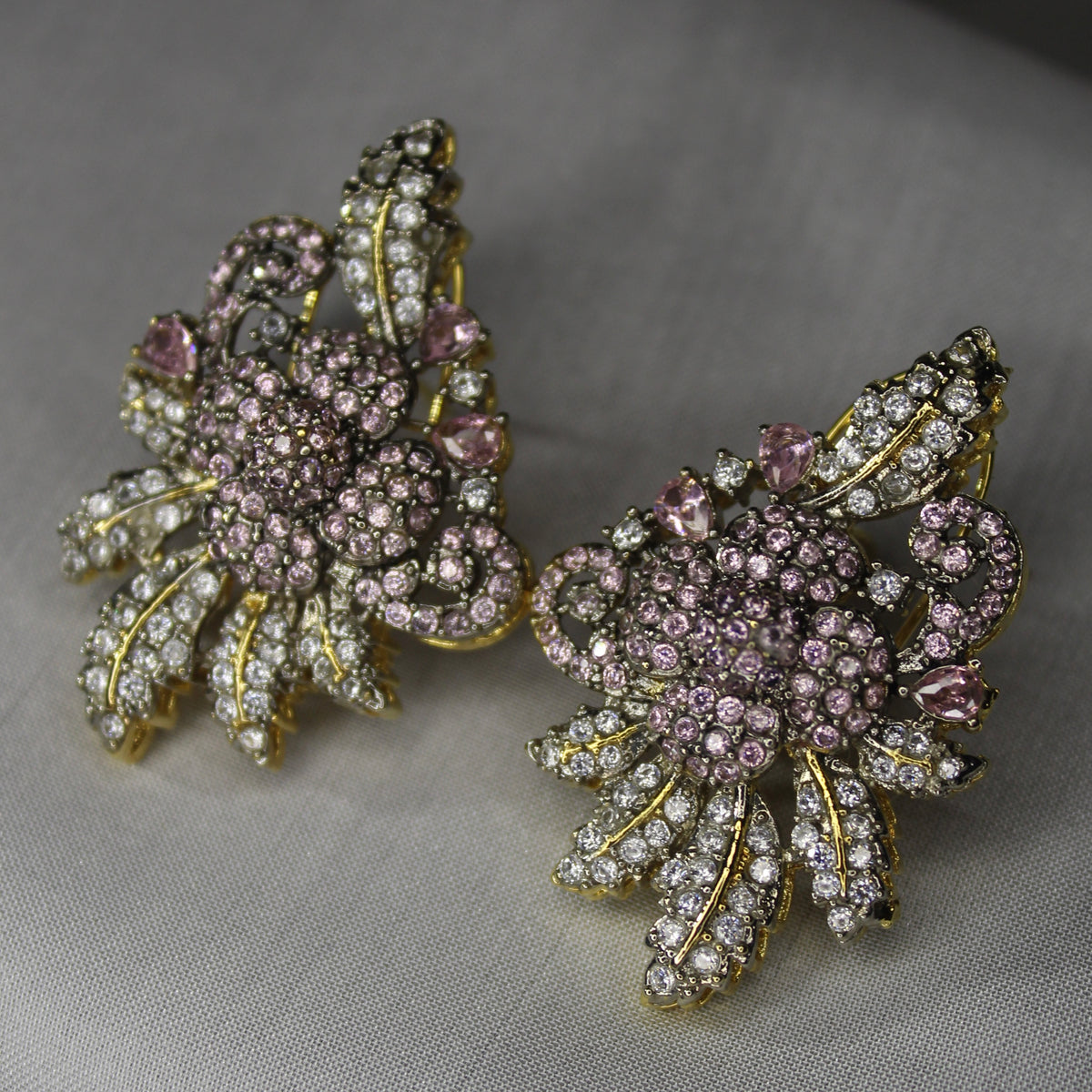 Elmas Clicekler Ear Ring