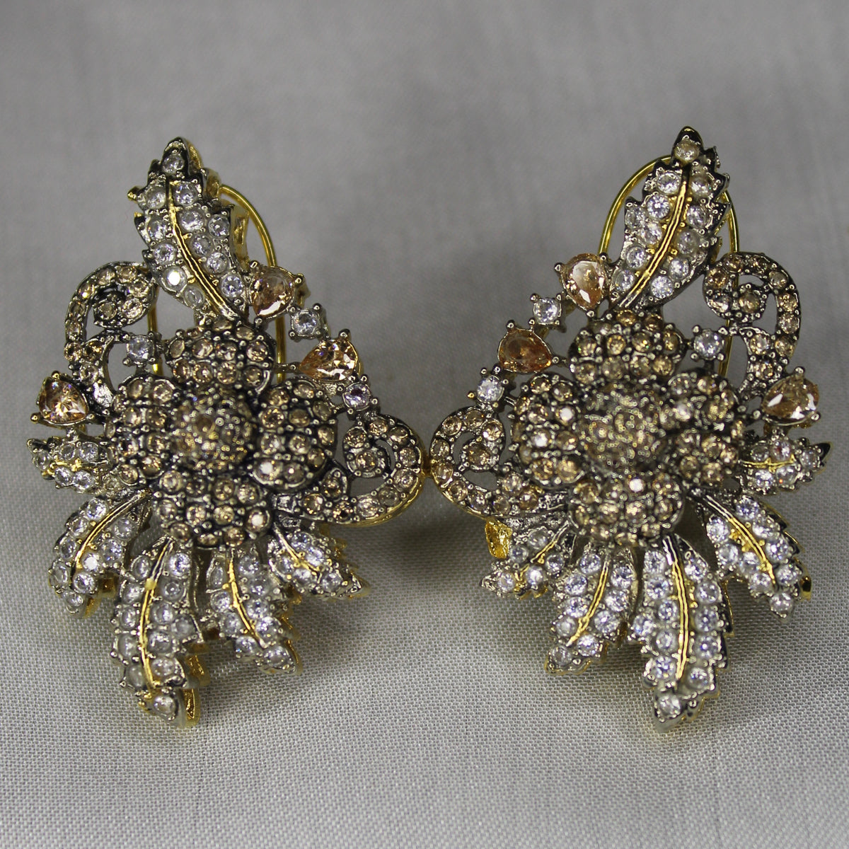 Elmas Clicekler Ear Ring