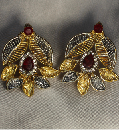 Zumrut Ear Ring