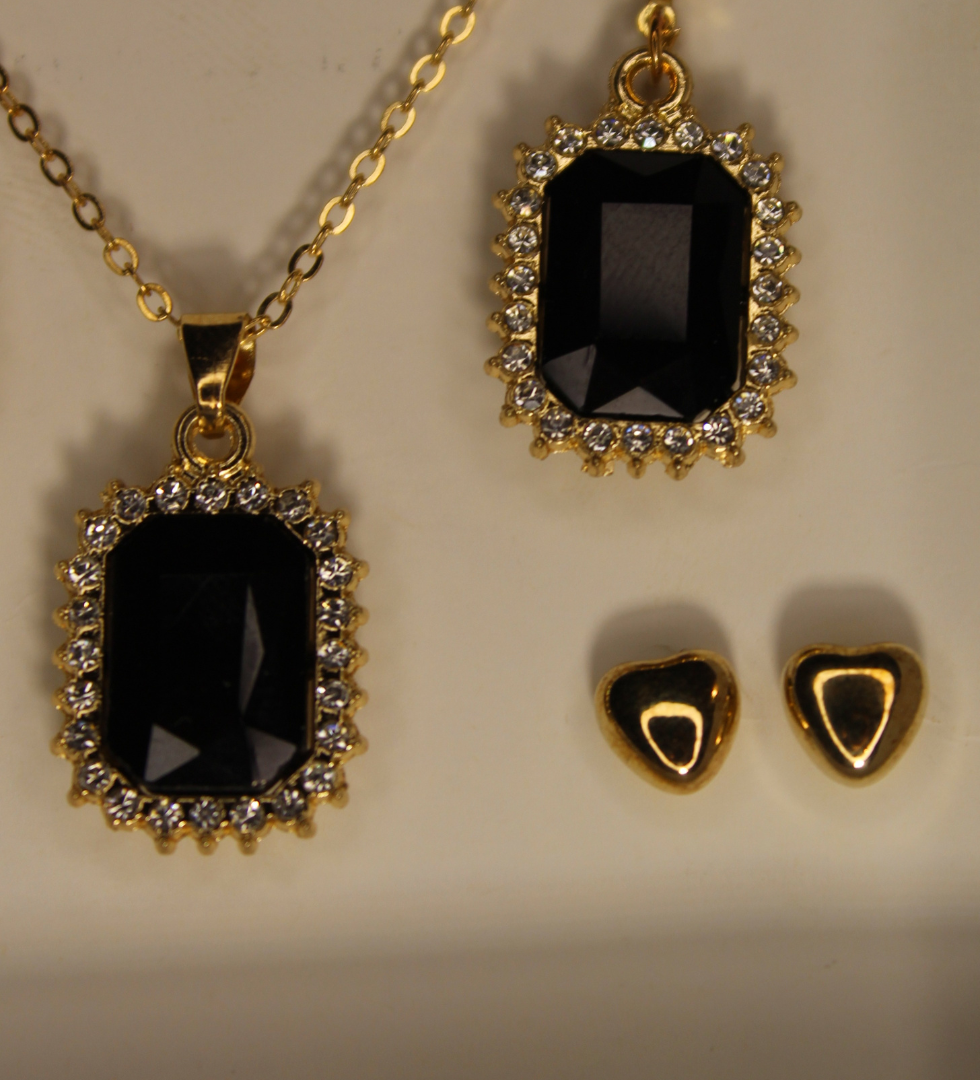 Black Pearl  Set 4 in 1