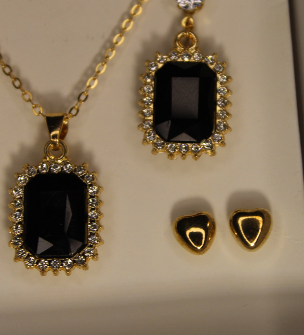 Black Pearl  Set 4 in 1