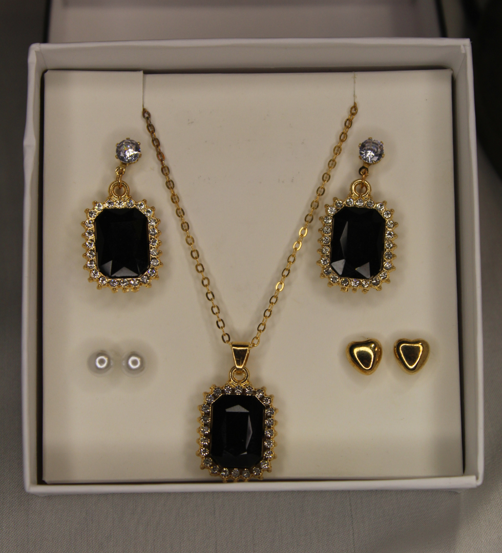 Black Pearl  Set 4 in 1
